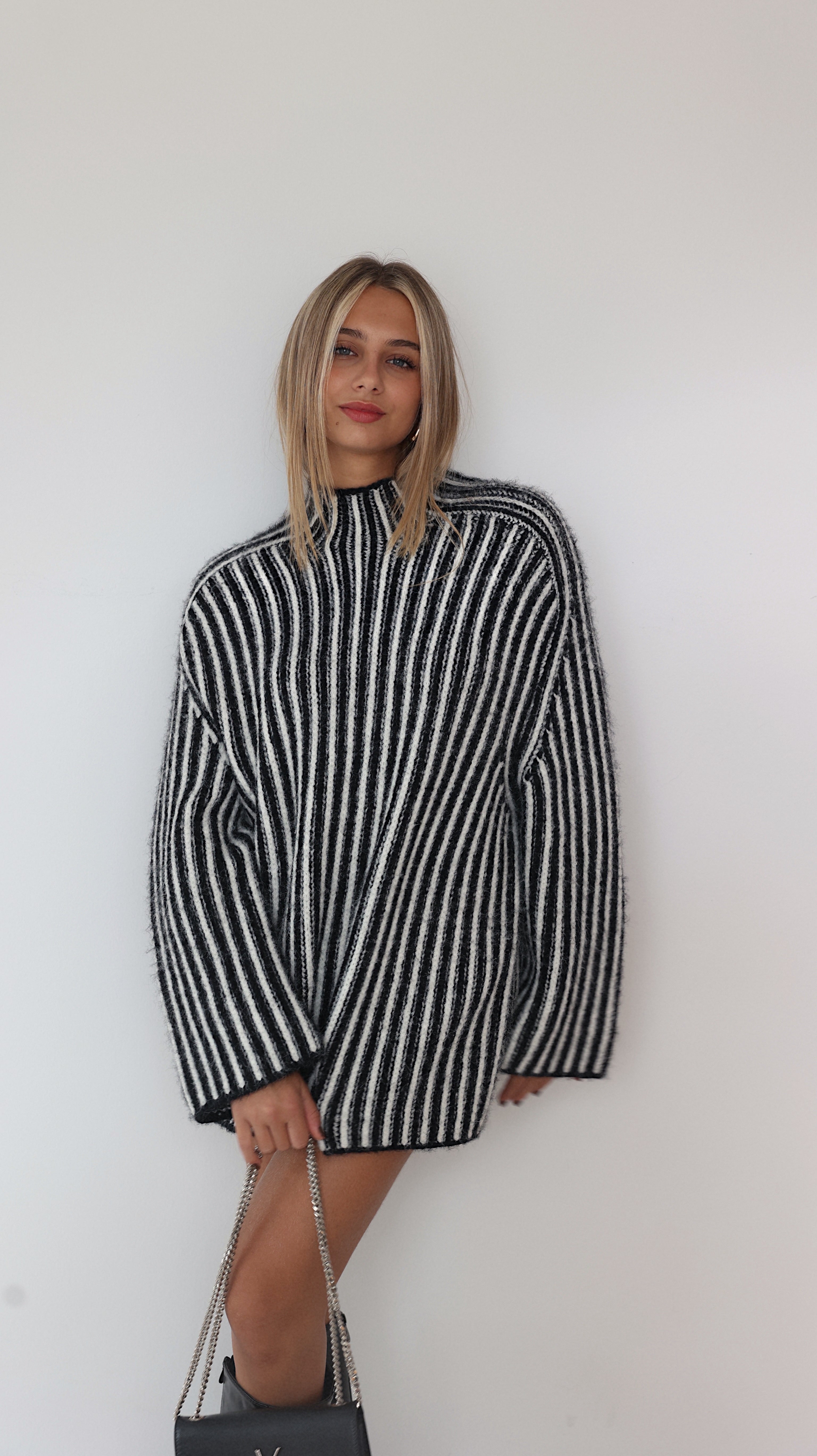 SUÉTER SIN MANGAS NOLA - CRUDO