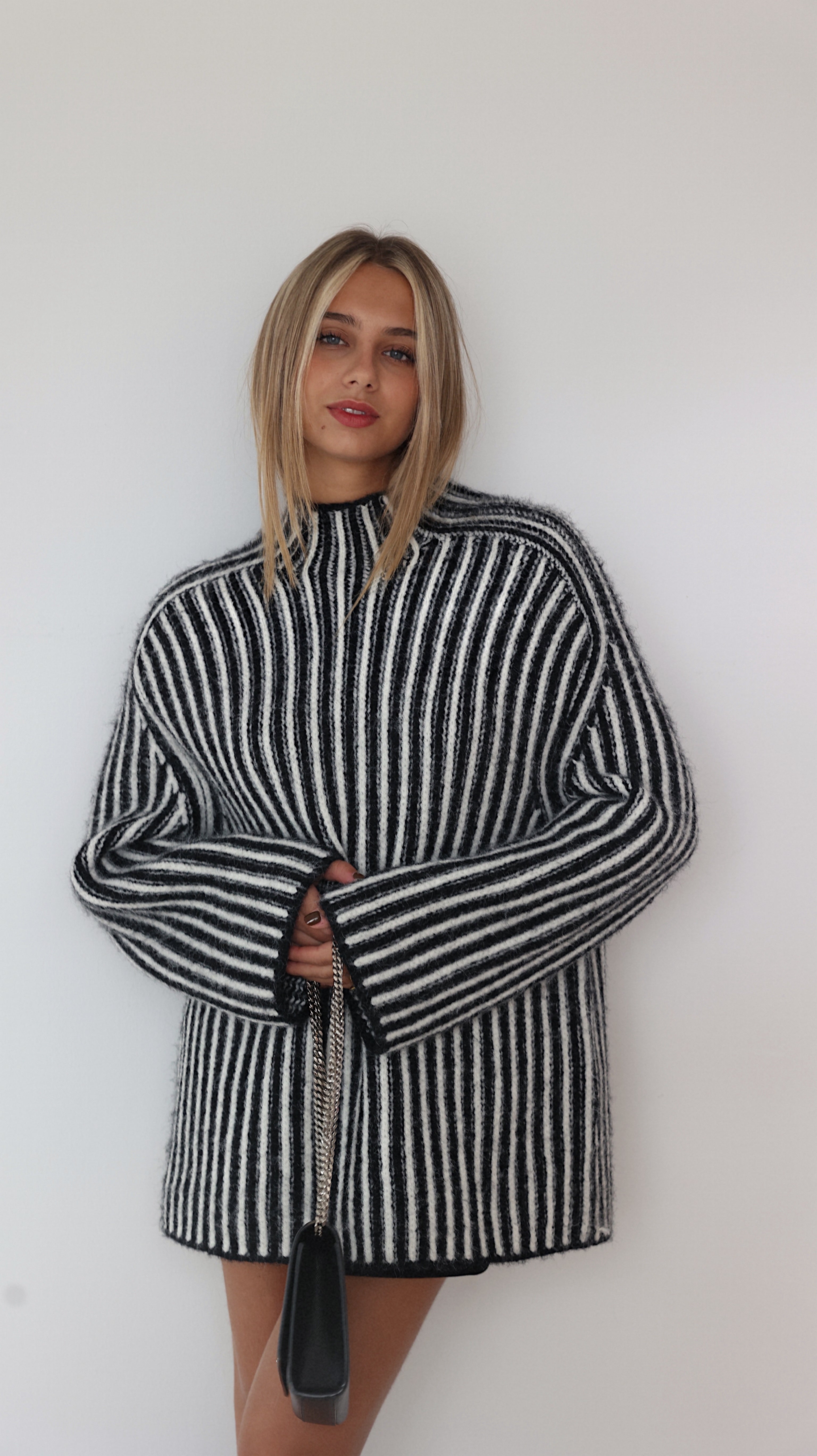 SUÉTER SIN MANGAS NOLA - CRUDO