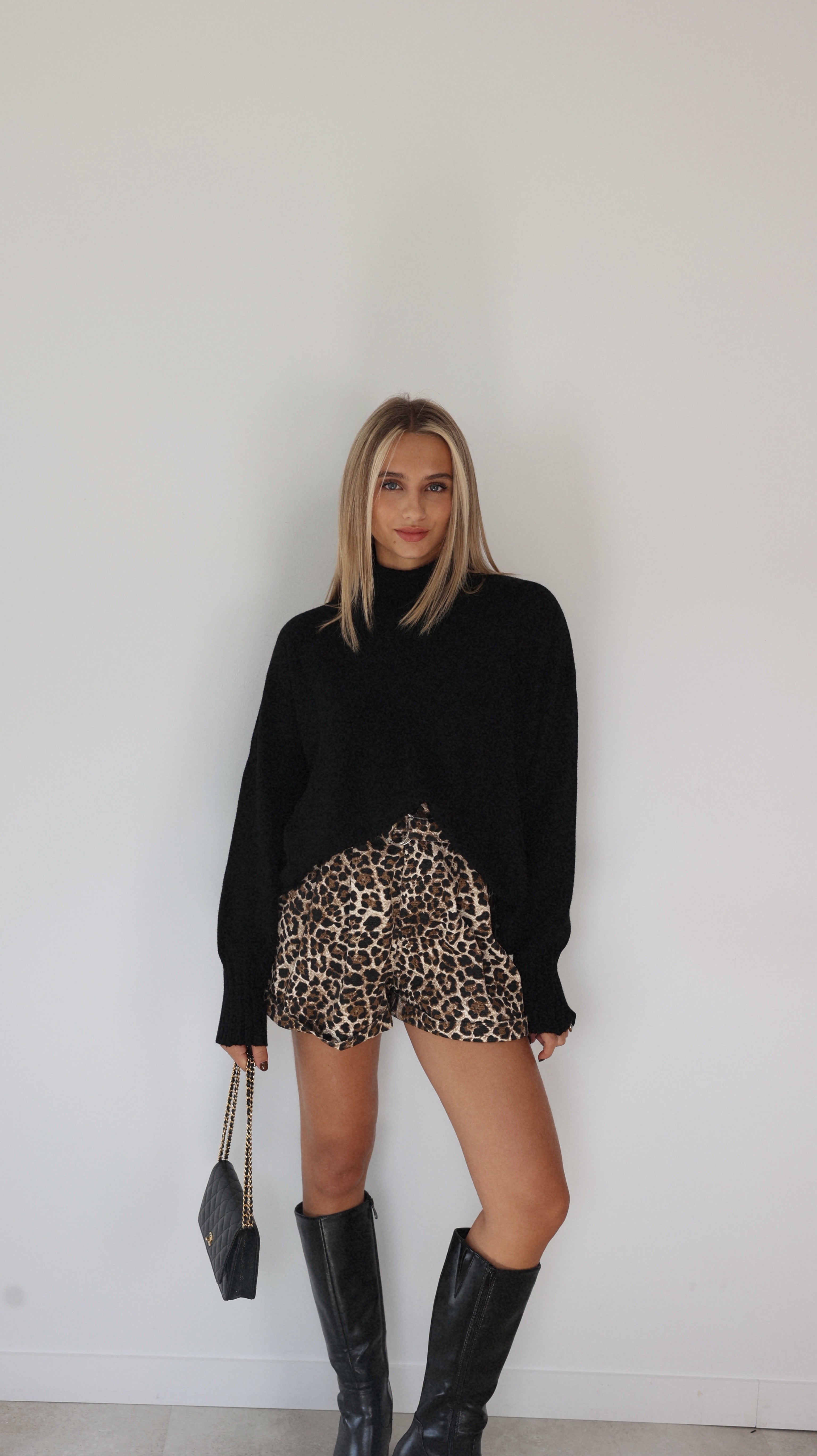 ARIA SWEATER - BLACK