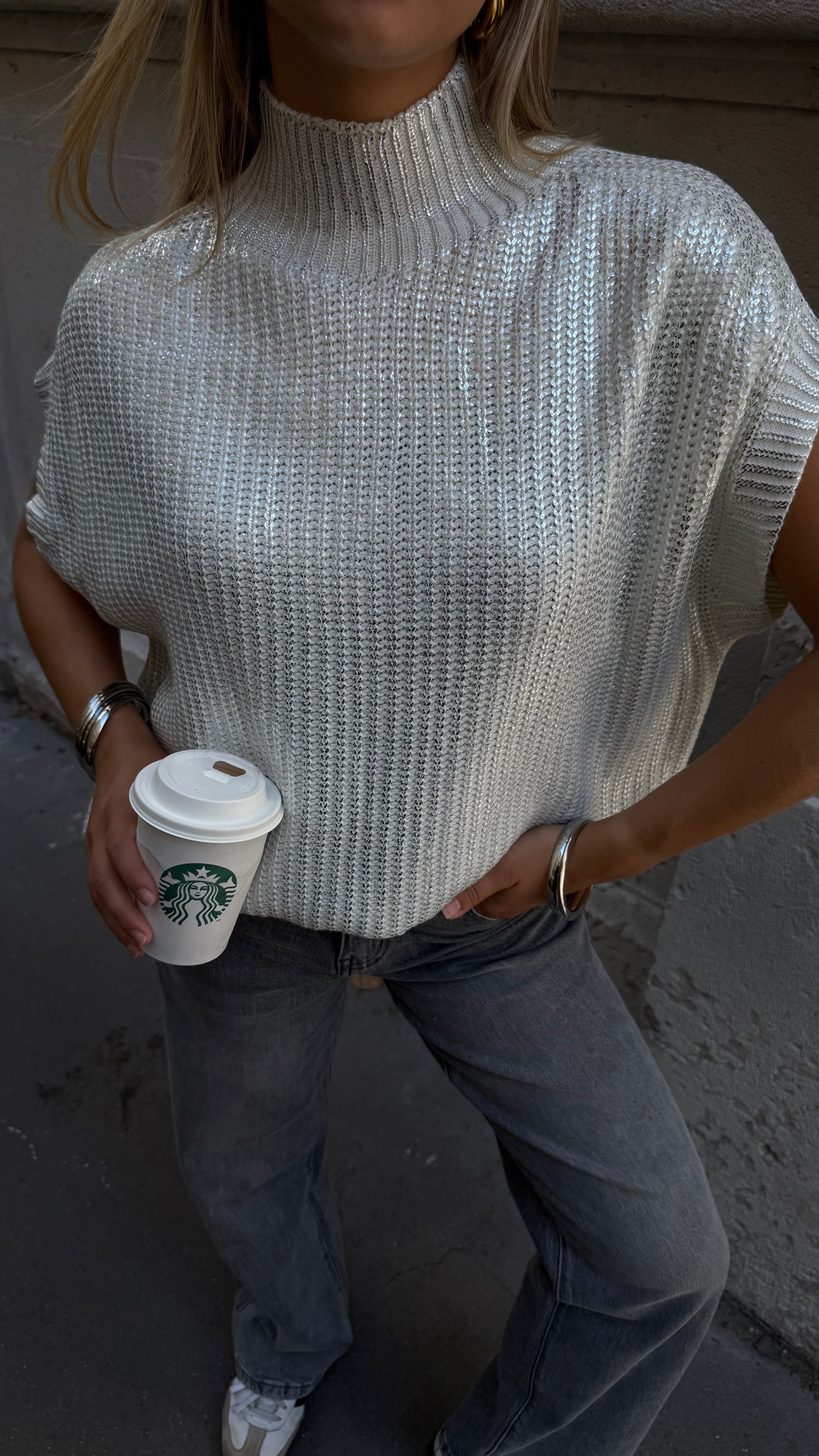 SUÉTER SIN MANGAS NOLA - CRUDO