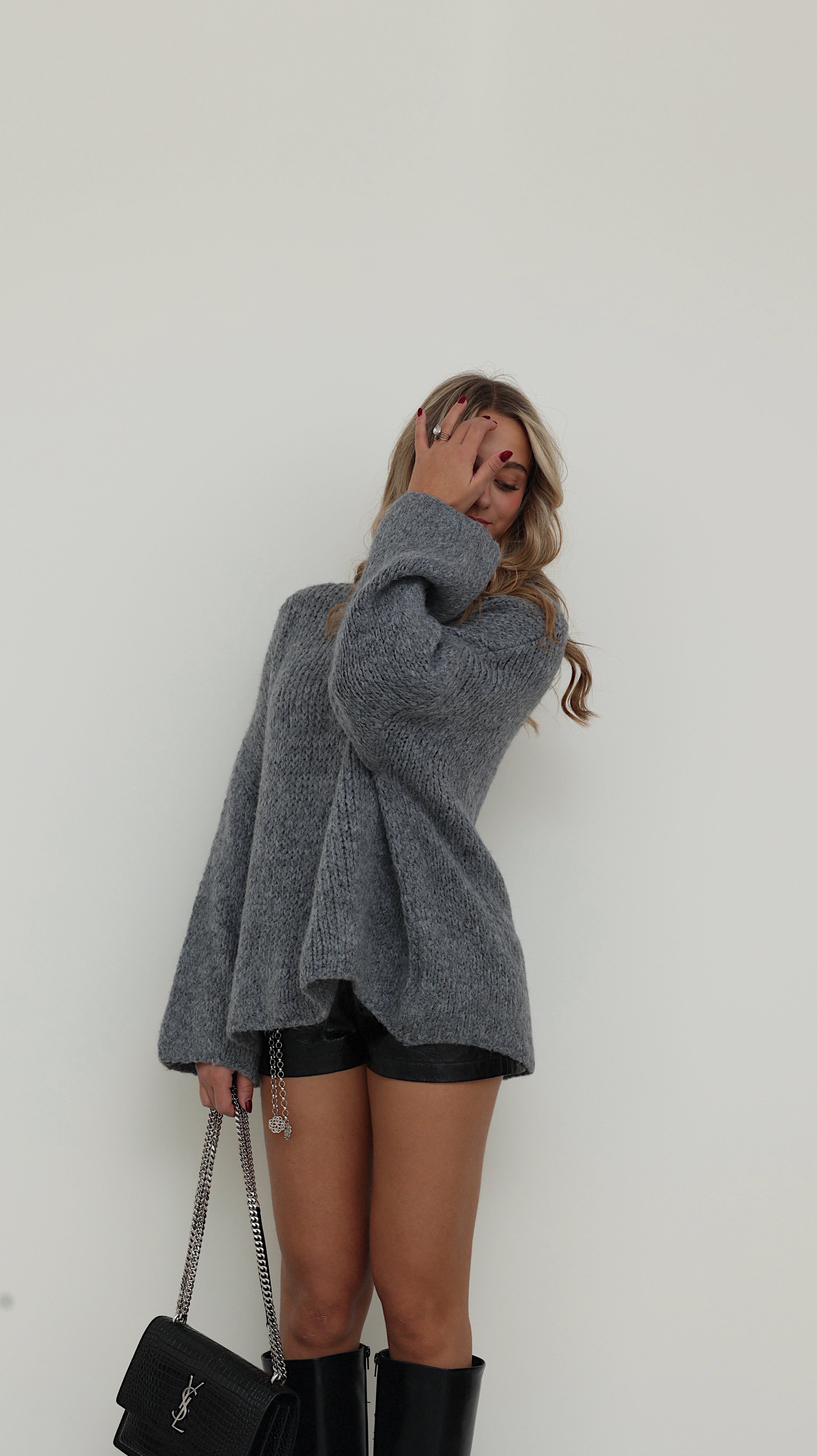 OREA SWEATER - GREY