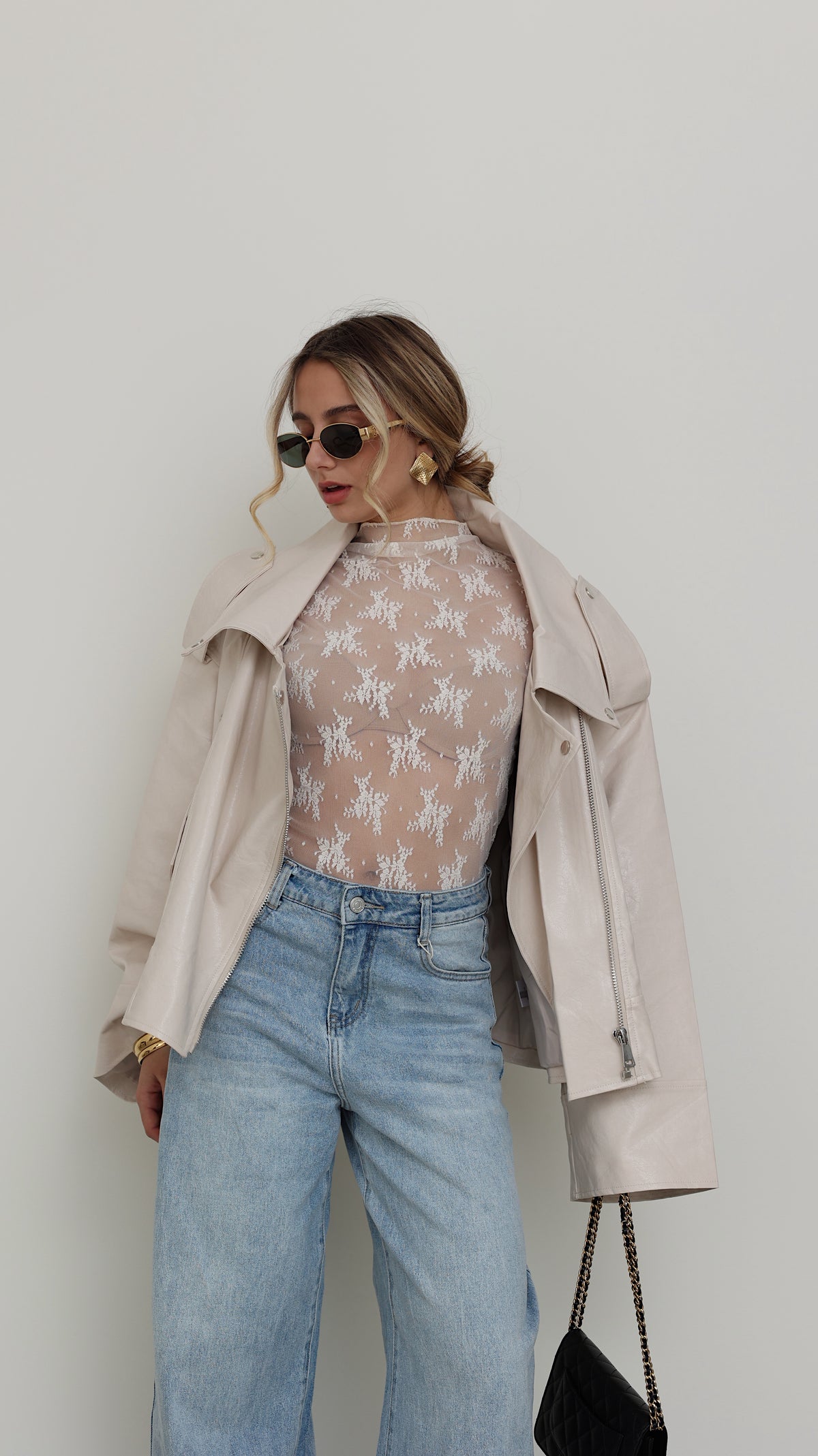 TOP ANNA - CRUDO