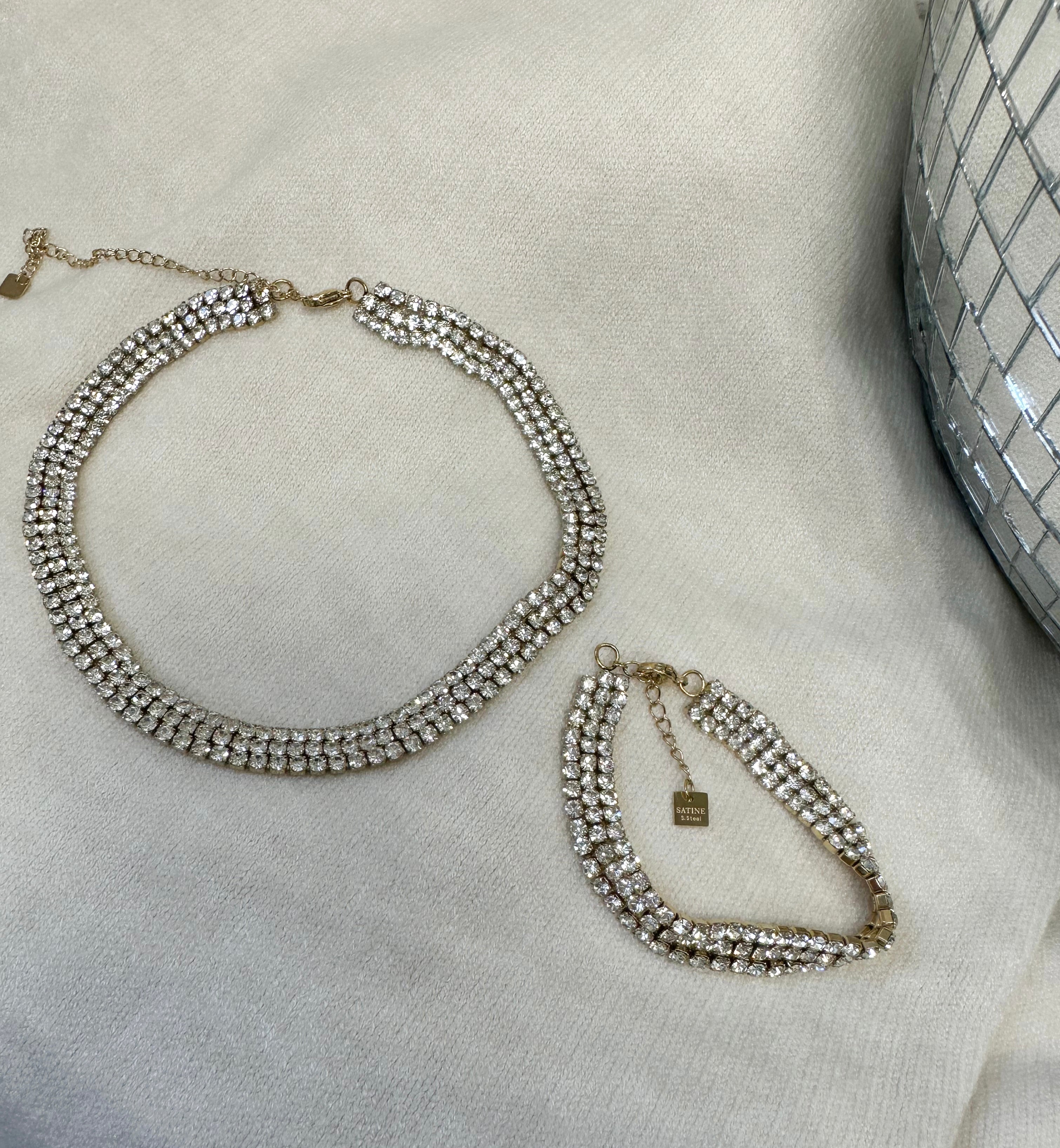 GOLD RHINESTONE NECKLACE