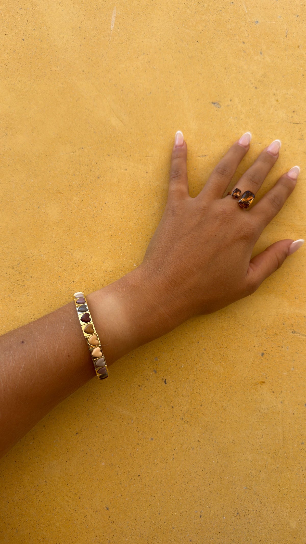BRACELET PETIT COEUR - TAUPE