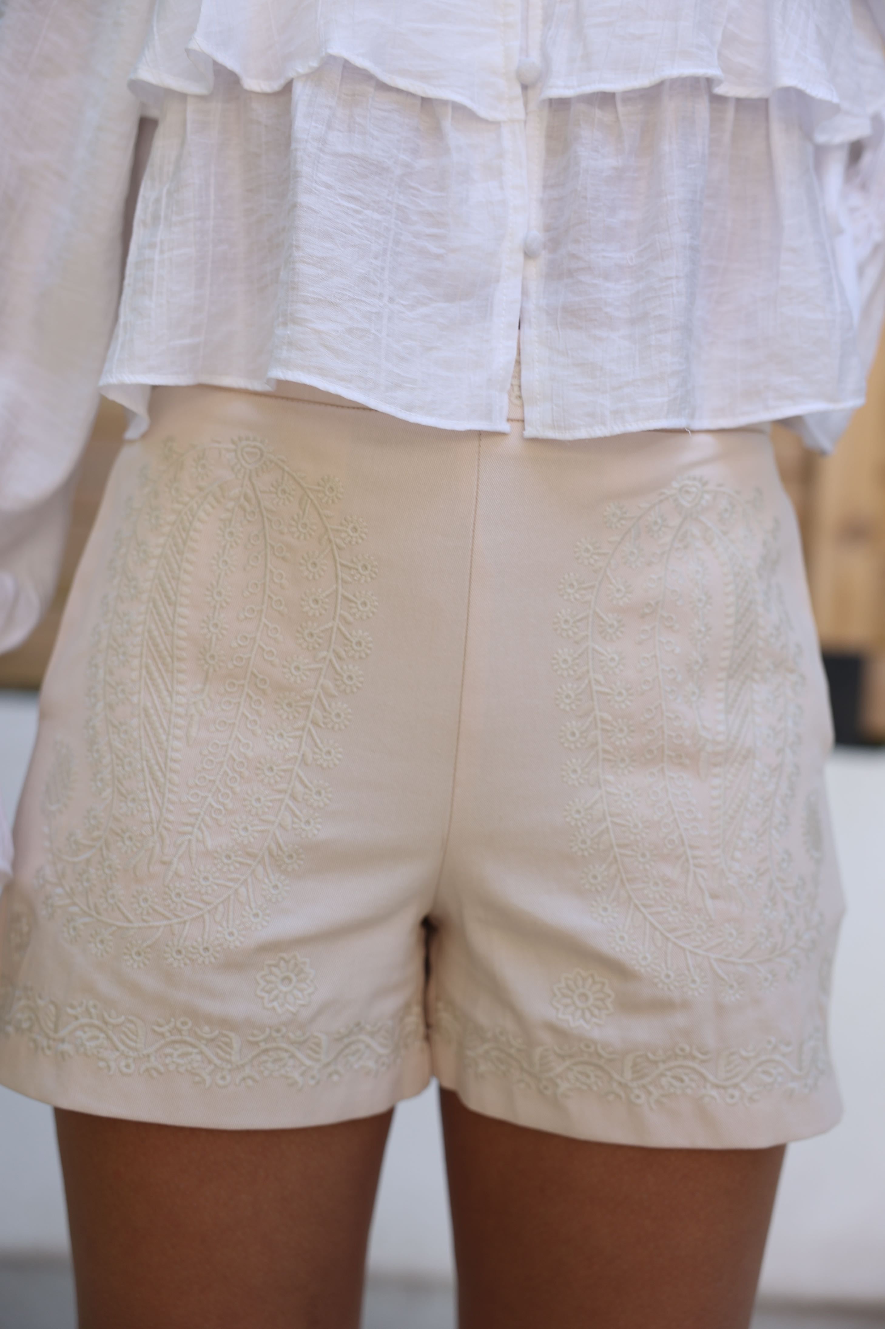 SHORTS CARLA - BEIGE