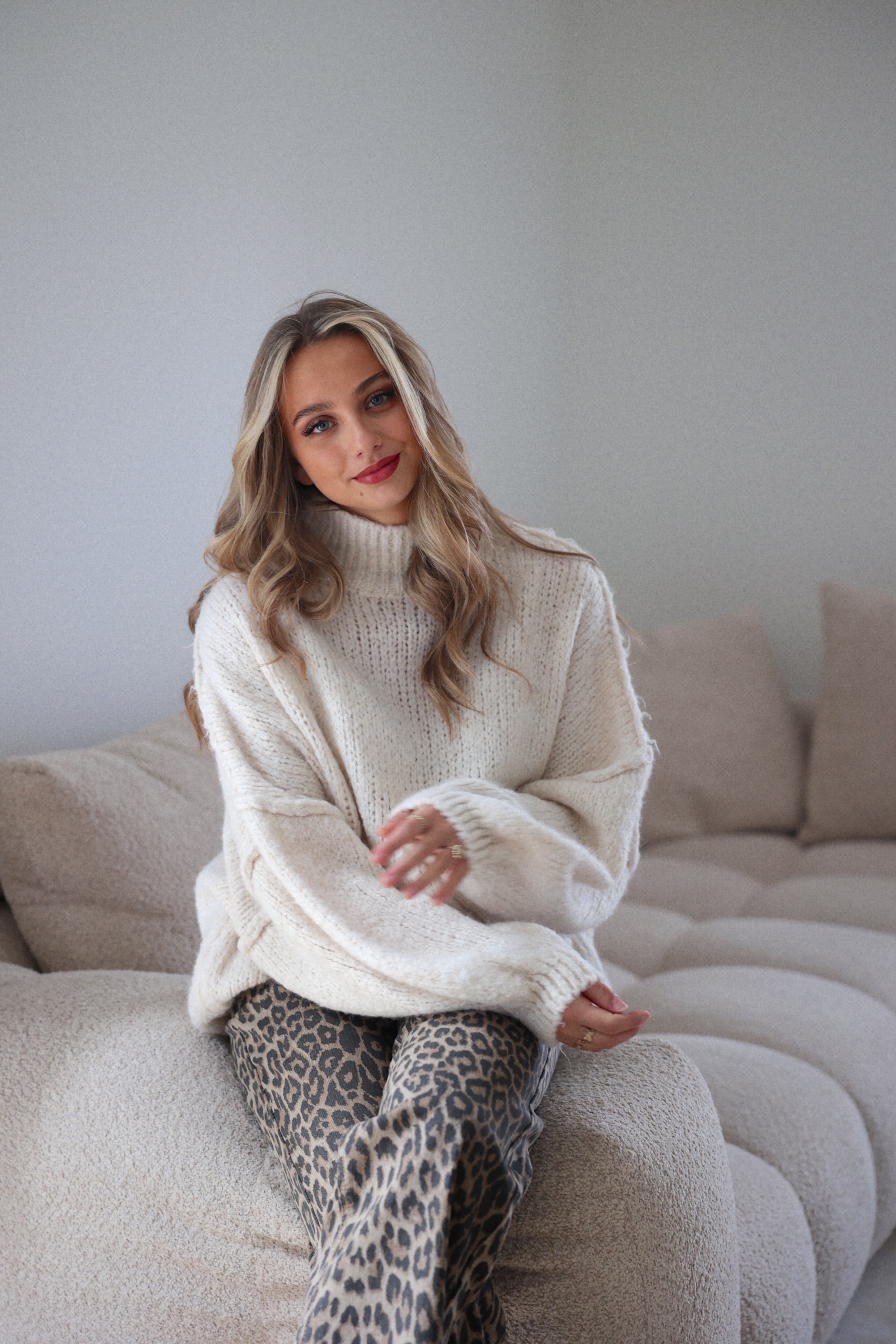 LOU SWEATER - TAUPE