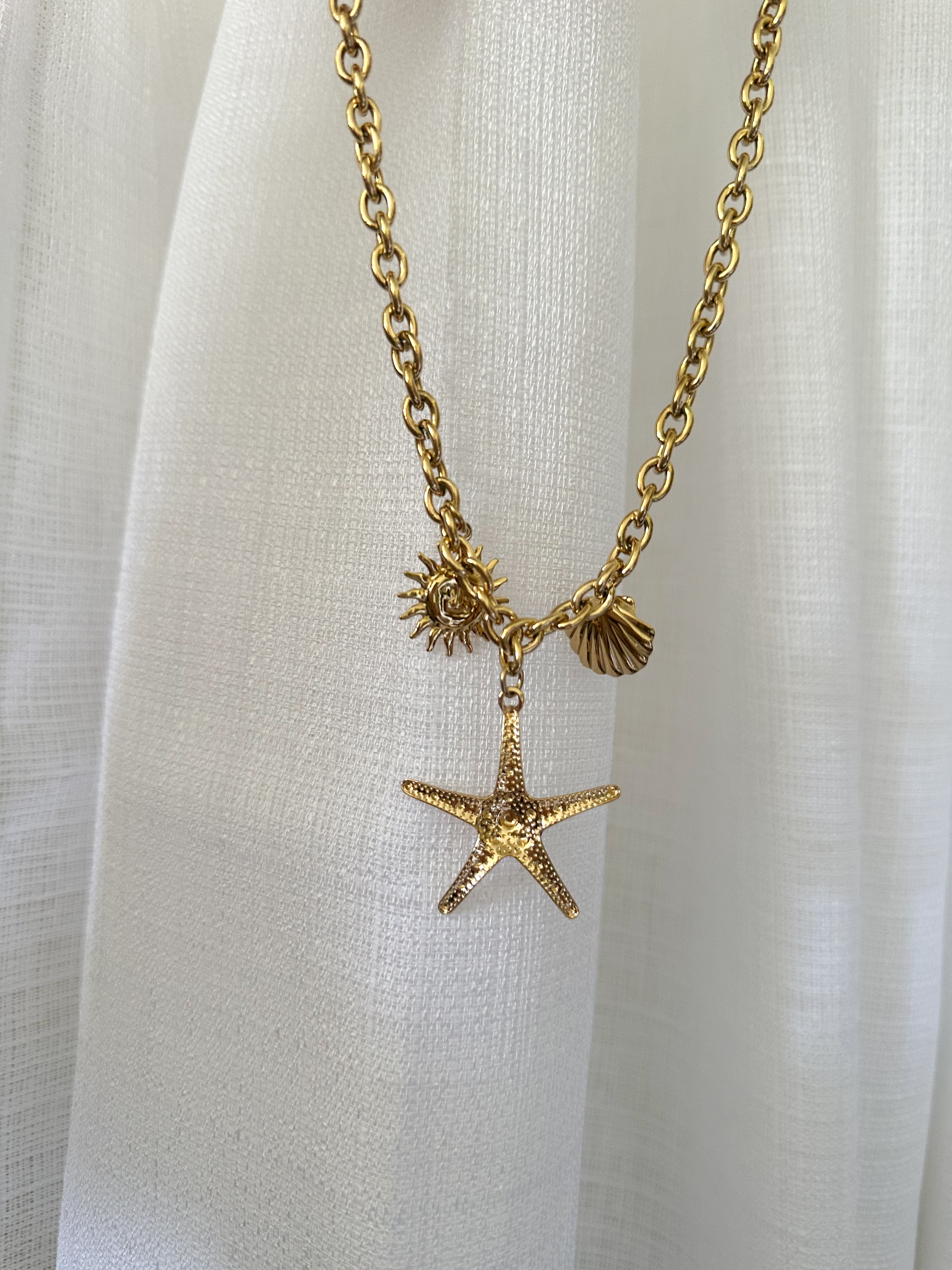 STARFISH NECKLACE