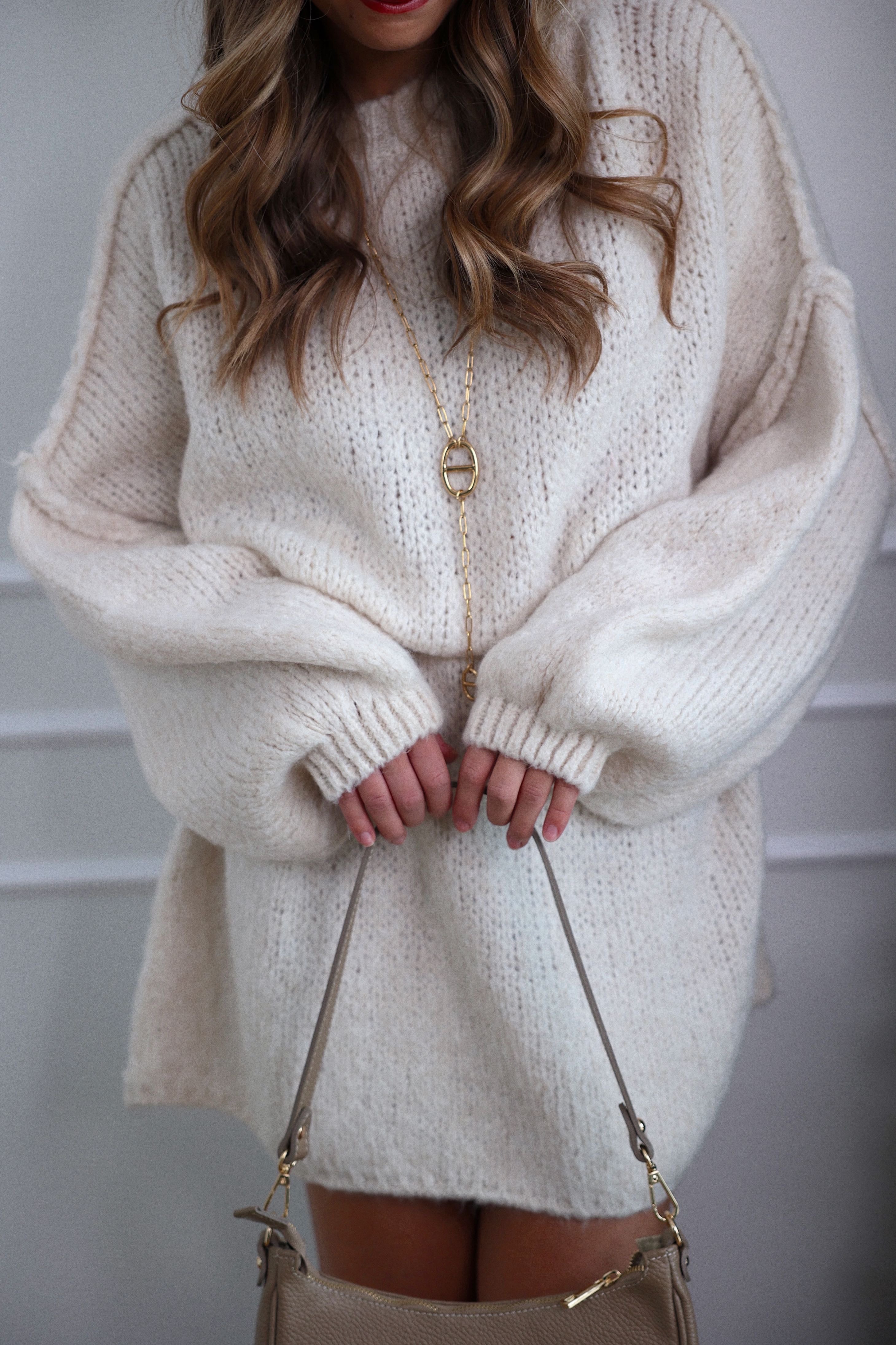 ROBE PULL LOU - BEIGE