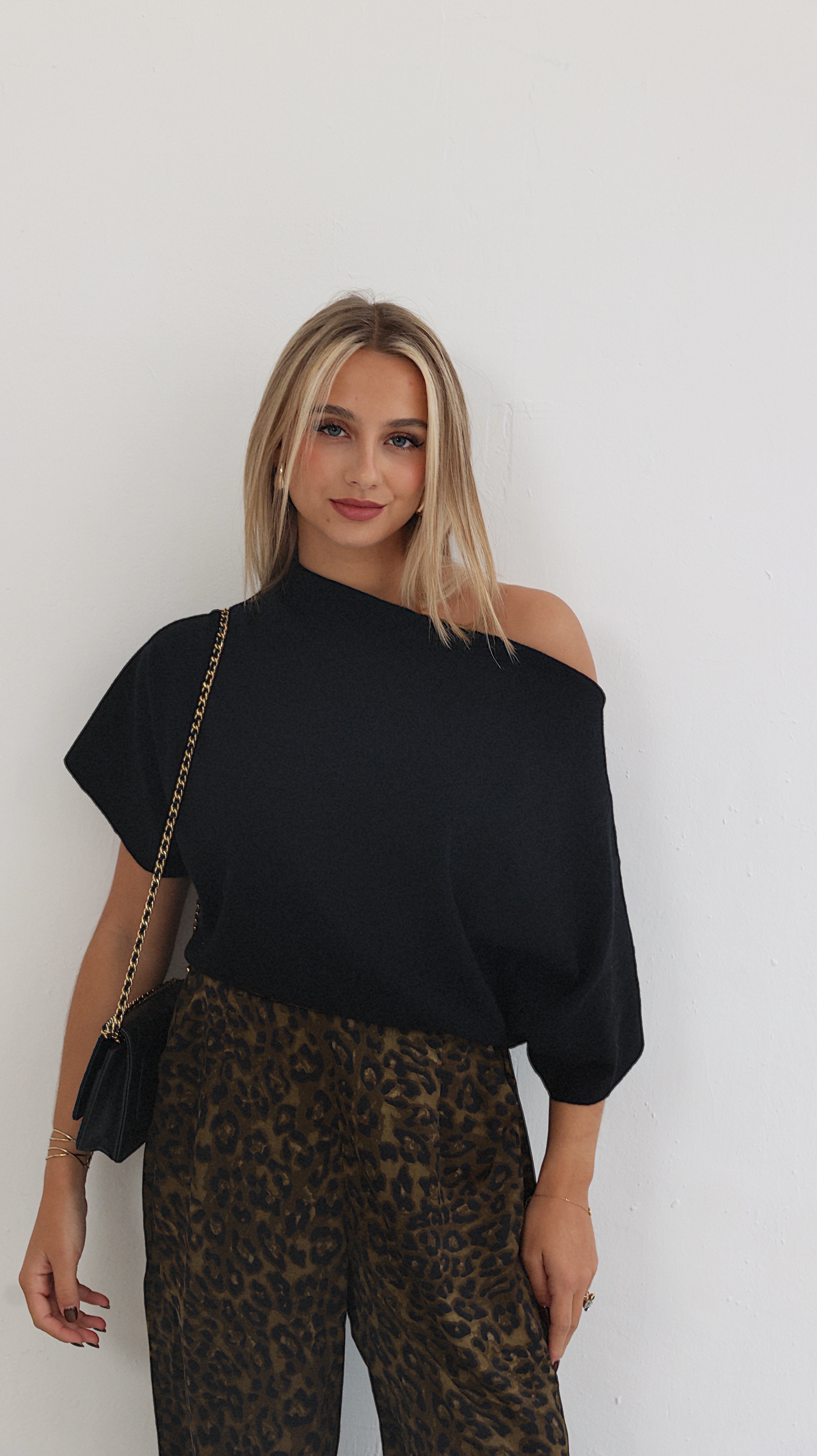 ALYZÉE SWEATER - BLACK