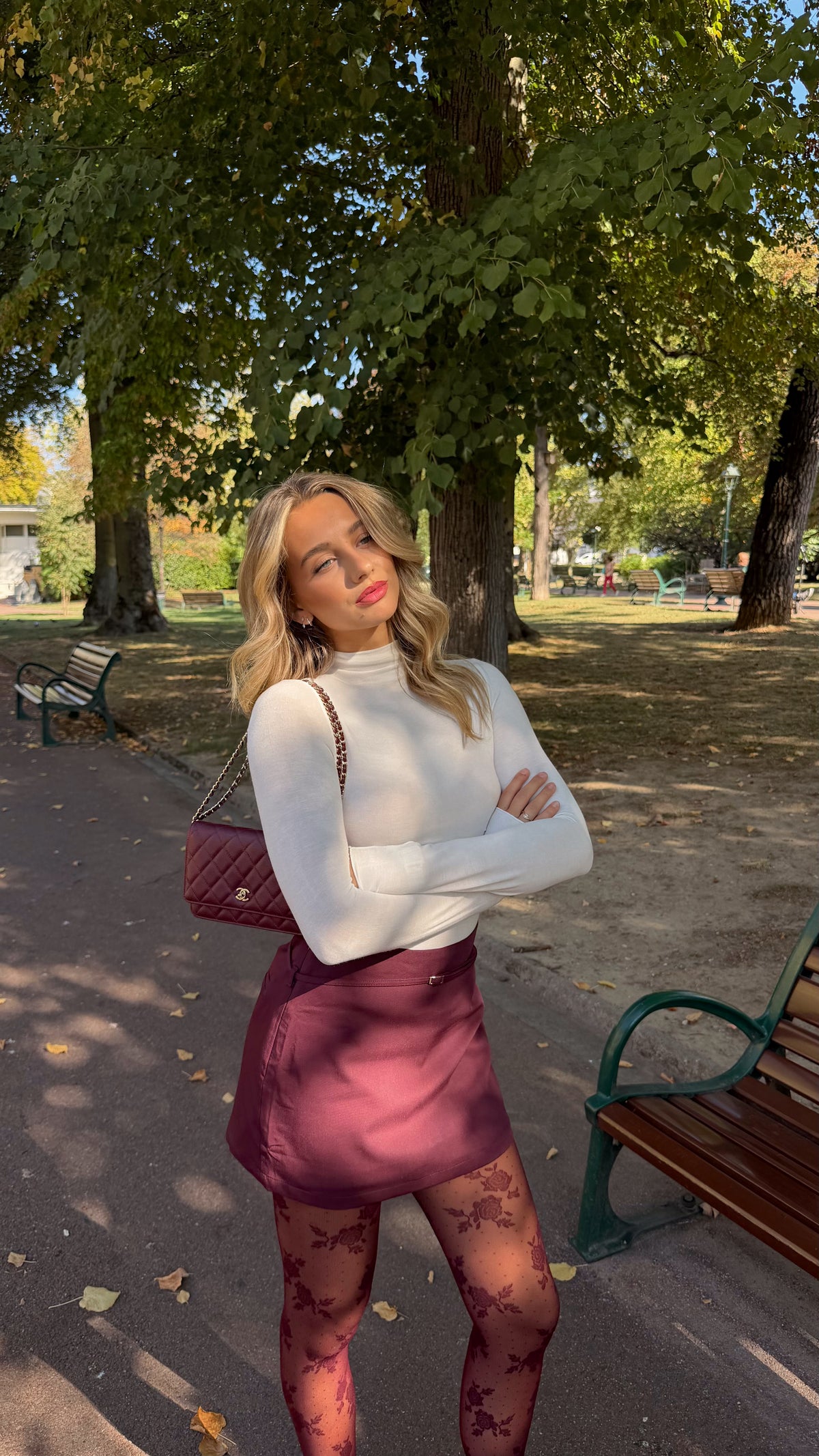 LOREN SKORT - BURGUNDY