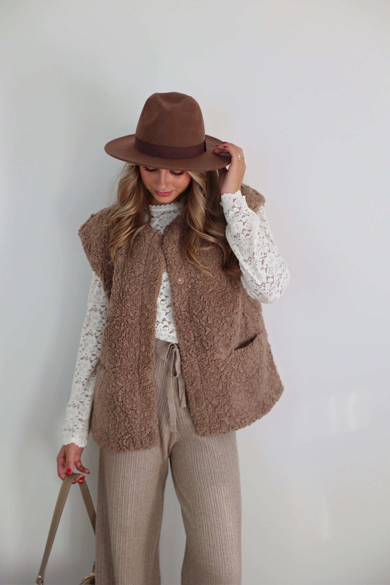 VESTE SANS MANCHES ELMA - TAUPE