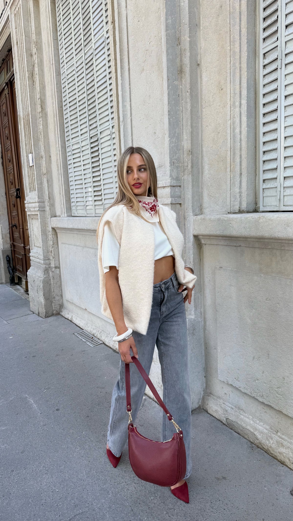 ABIE SLEEVELESS JACKET - ECRU