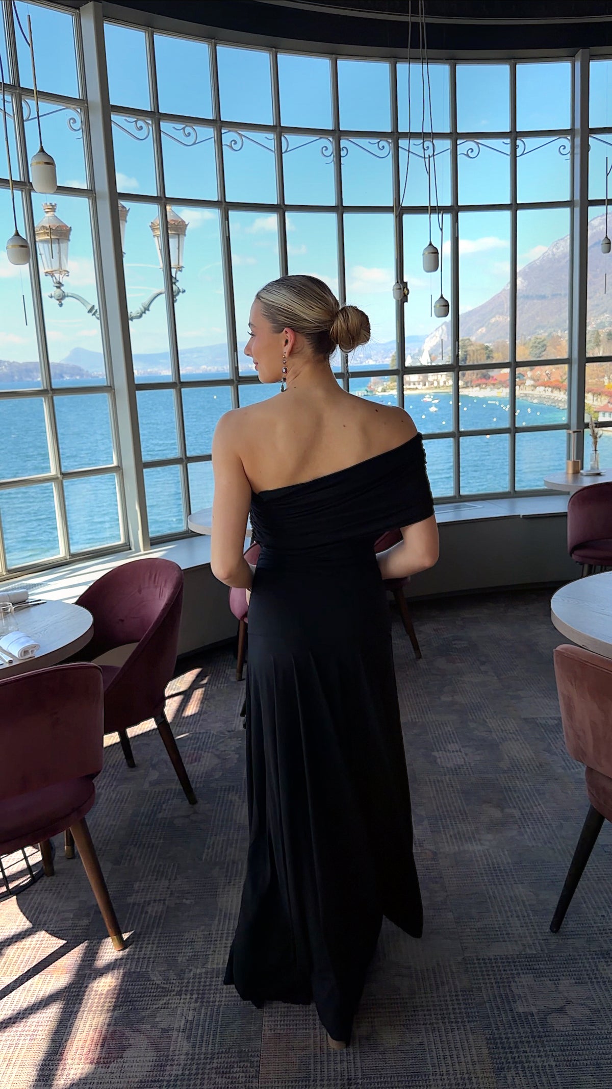 IRIS DRESS - BLACK