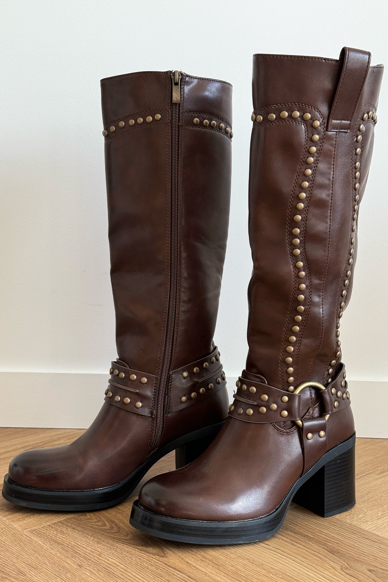 BOTTES MALIKA