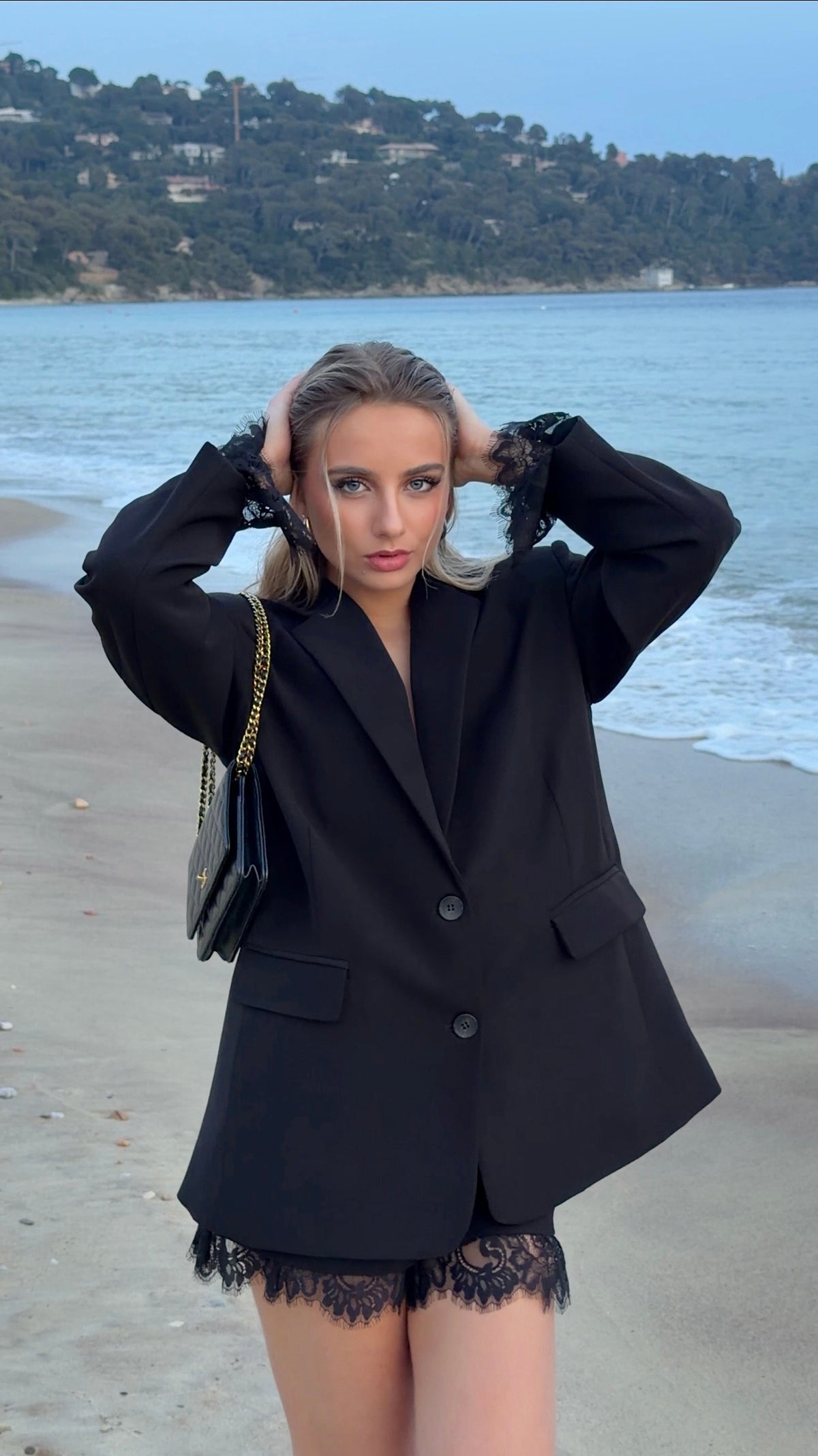 ARIANE BLAZER - BLACK
