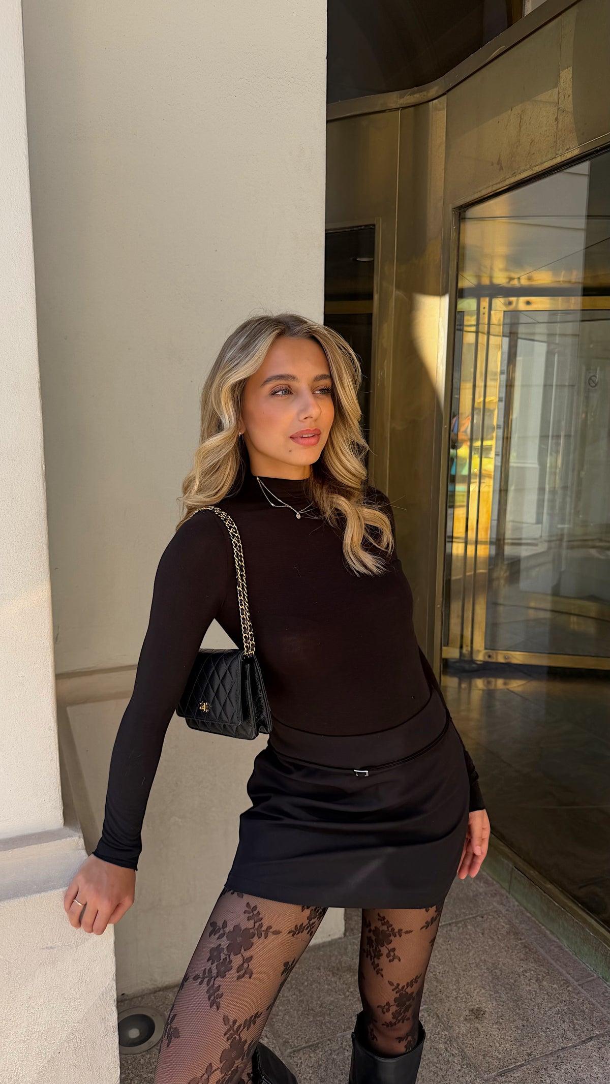LOLA JUMPER - BLACK