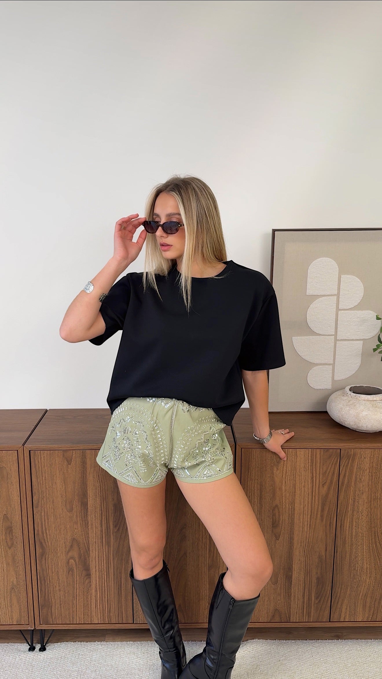 SHORT LOREN - VERT OLIVE